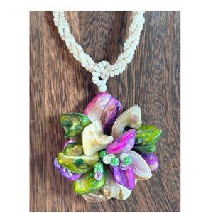 Handmade Seashell Necklace Flower Colorful Statement Piece Mother of Pearl 17"